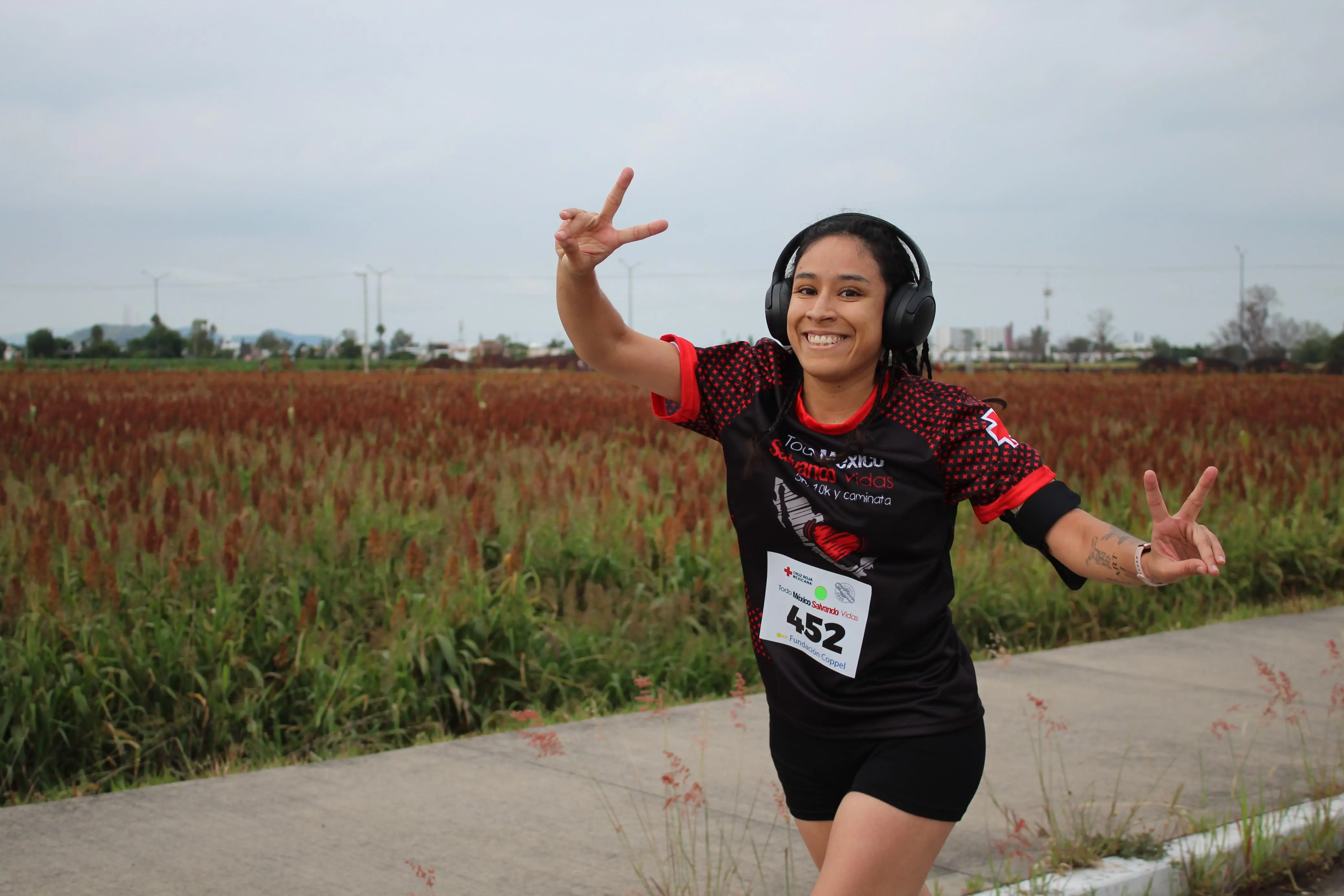 chica en la Carrera